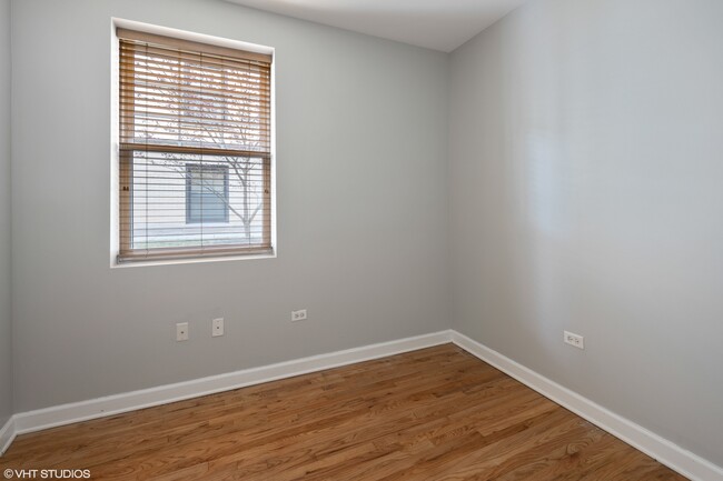 2nd Bedroom - 5619 N Wayne Ave