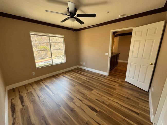 Building Photo - Gorgeous for 4 Bedroom and gated community