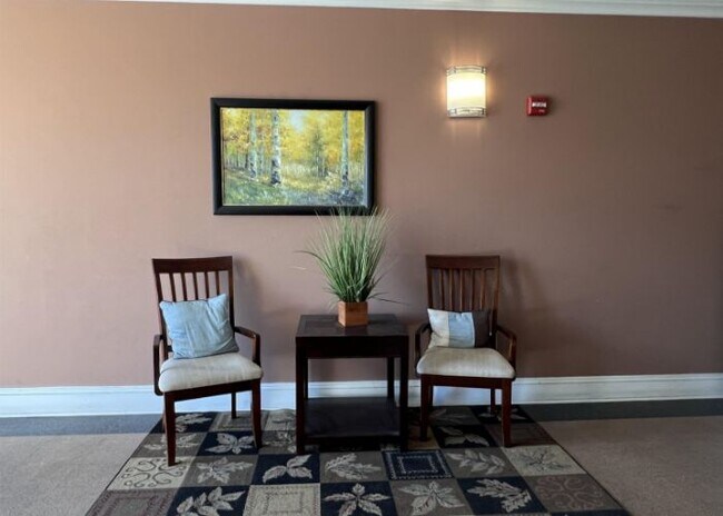 Building Photo - 1209 Summit Ave