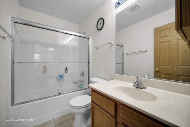 Building Photo - 369 Vaughn Cir