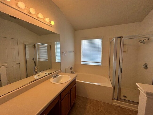 Building Photo - 15308 Lady Elizabeth Ln