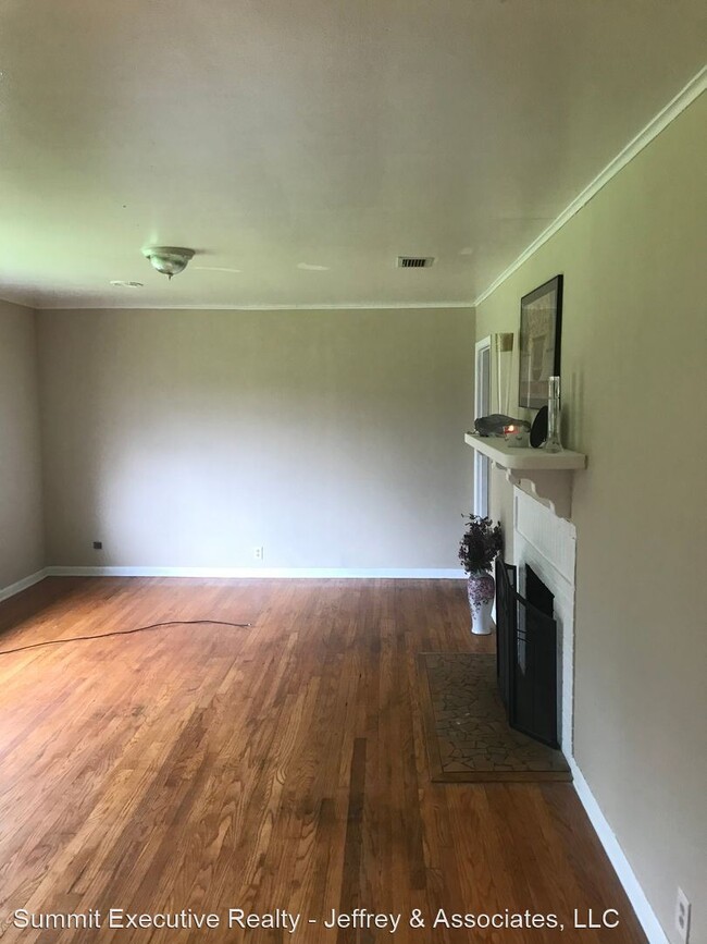 Building Photo - 3 br, 1.5 bath House - 970 Poleman Rd