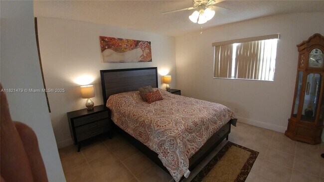 Building Photo - 10451 W Broward Blvd