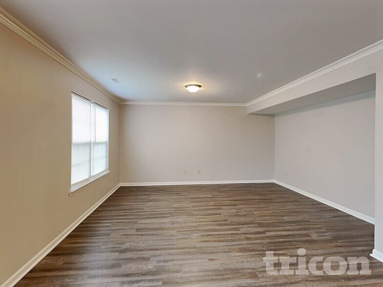 Building Photo - 87 Lasalle Ln