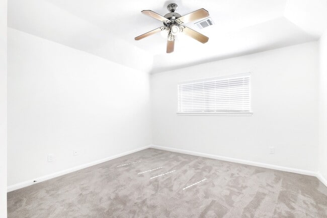 Building Photo - 21823 Mystic Point Ct