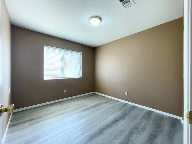 Building Photo - Nice 1-Story Single House