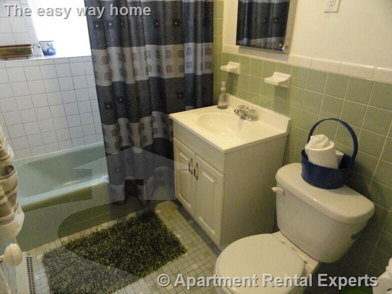 Building Photo - 402 Highland Ave