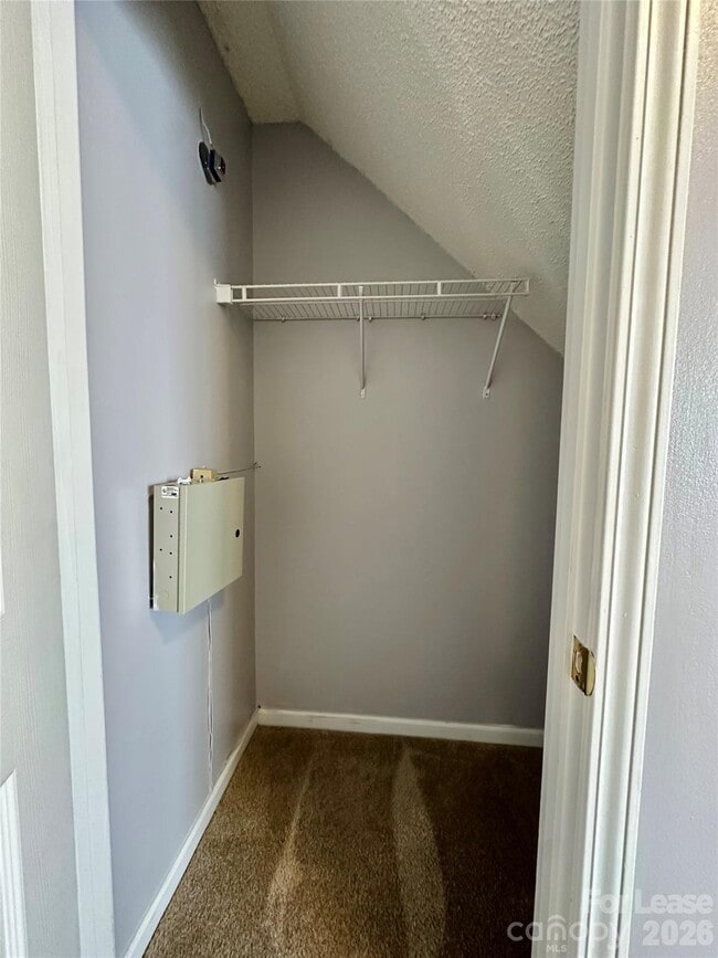 Building Photo - 5787 Dove Point Dr SW