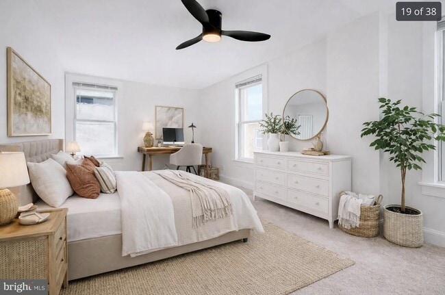 Building Photo - 1026 Riverside Ave