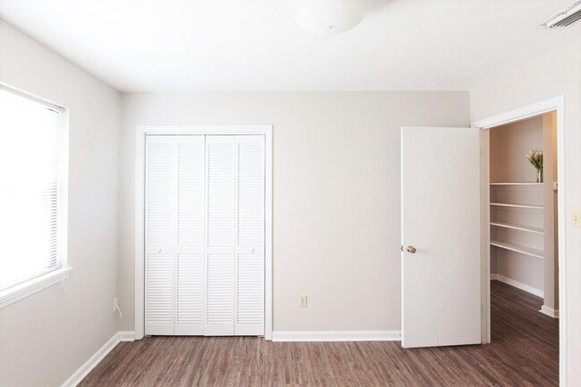 Building Photo - 671 Holyoke Ct