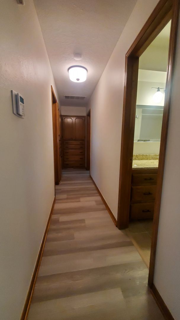 Building Photo - (3) Bed/(2.5) Bath Home on Cul-de-Sac Street AVAIL NOW!