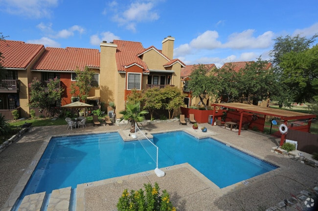 Resort Style Pool - Open 24 hours - Santa Fe Condo Apartments