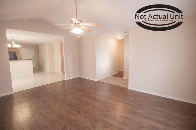 Building Photo - 1881 Harmony St