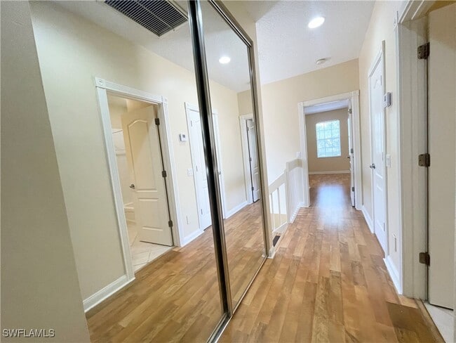 Building Photo - 5325 Cove Cir