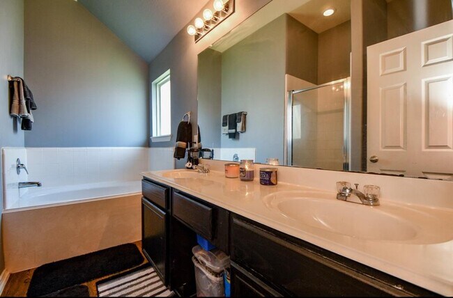 Building Photo - 14911 Tranquility Ridge Ct