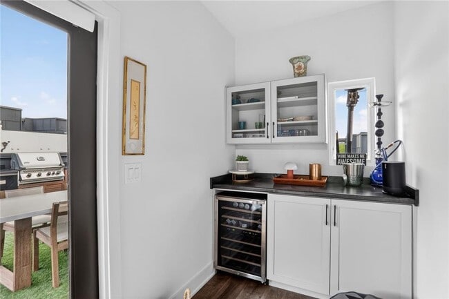 Building Photo - 1214 Chelsea Cir NW