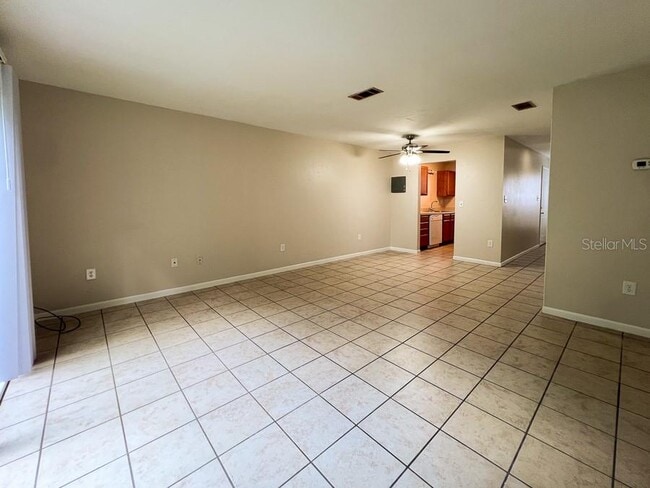 Building Photo - 2622 SW 38th Pl
