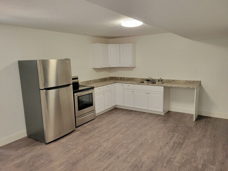 Building Photo - 317 Arrowhead Dr