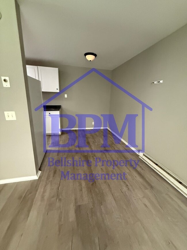 Building Photo - Budget-Friendly 2 Bed, 1 Bath Apartment – ...