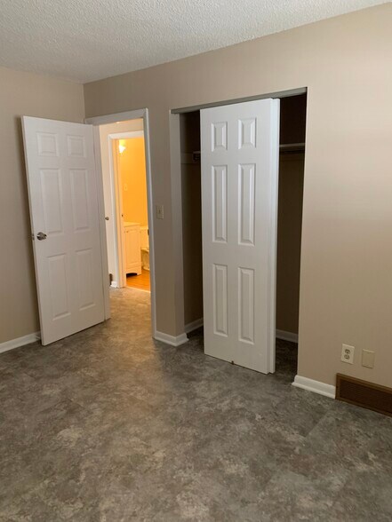 Building Photo - 20 N Chalfant Rd