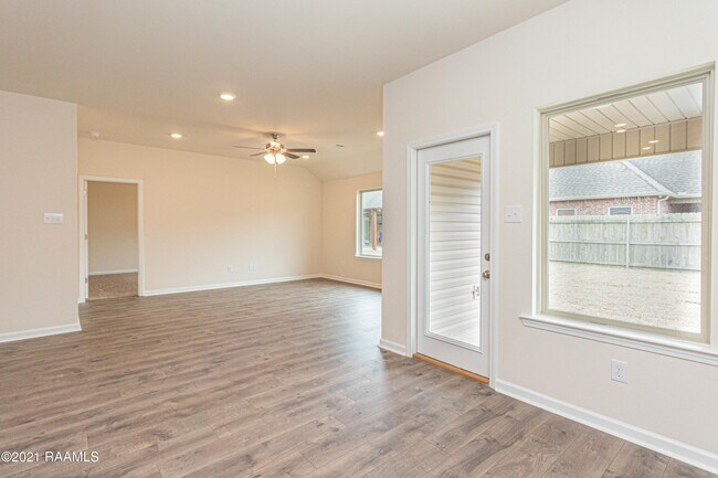 Building Photo - 110 Emerald Star Ln