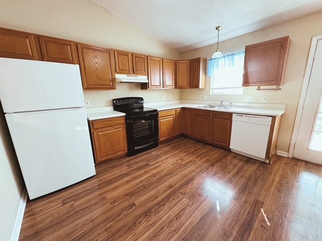 Building Photo - 102 Calli St