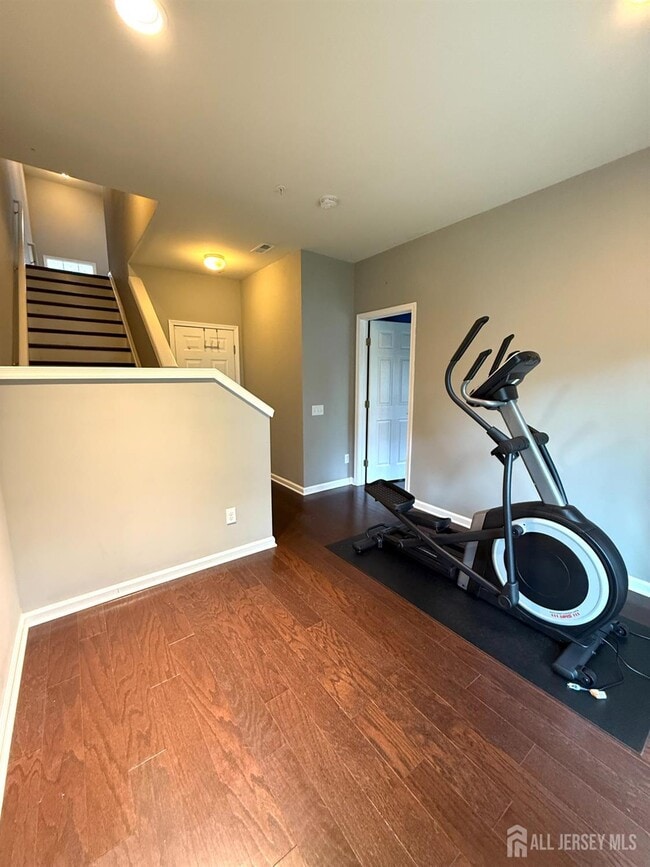 Building Photo - 1305 Hudson Cir