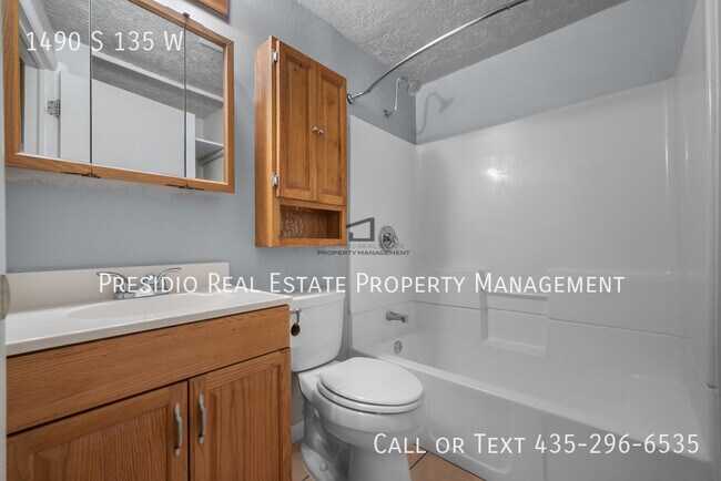Building Photo - 1490 S 135 W