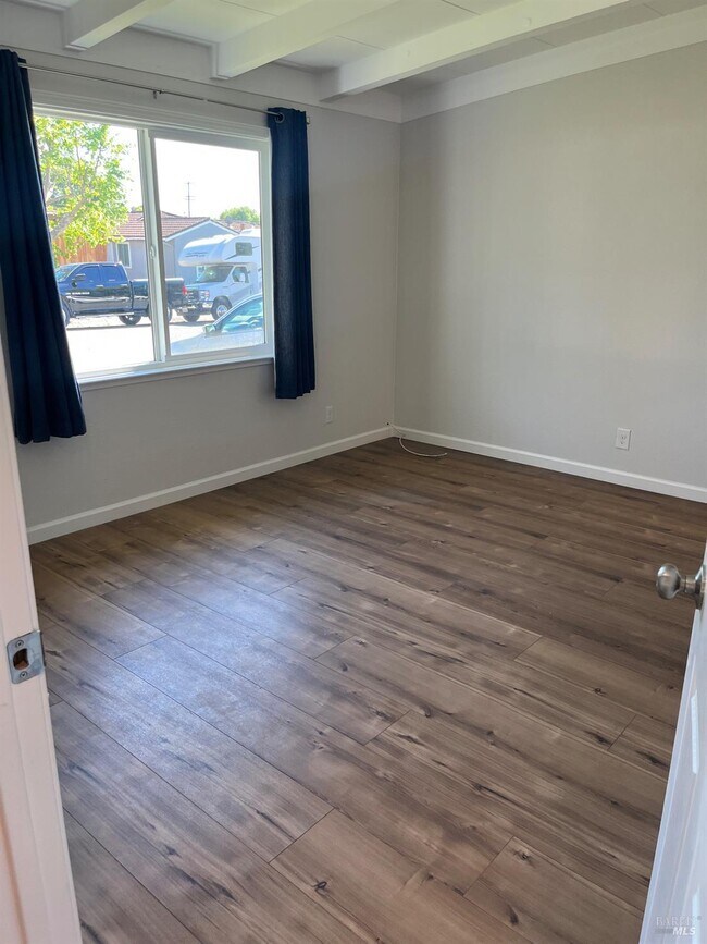 Building Photo - 100 Joan Dr