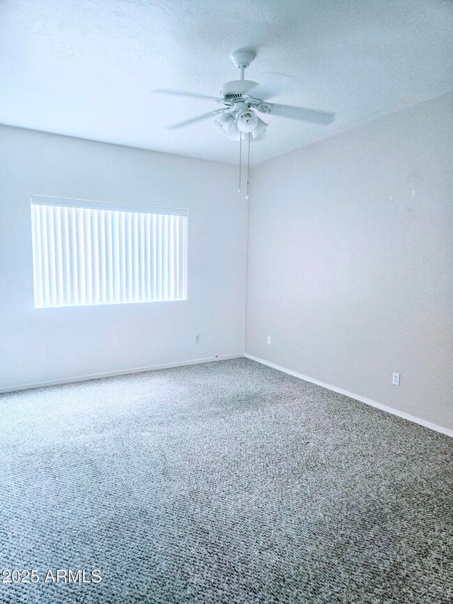 Building Photo - 383 S Taylors Trail