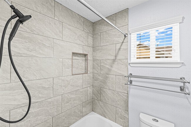 Building Photo - 8406 Windfall Ln