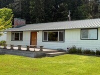 Building Photo - Harrington Lagoon Water View Home!