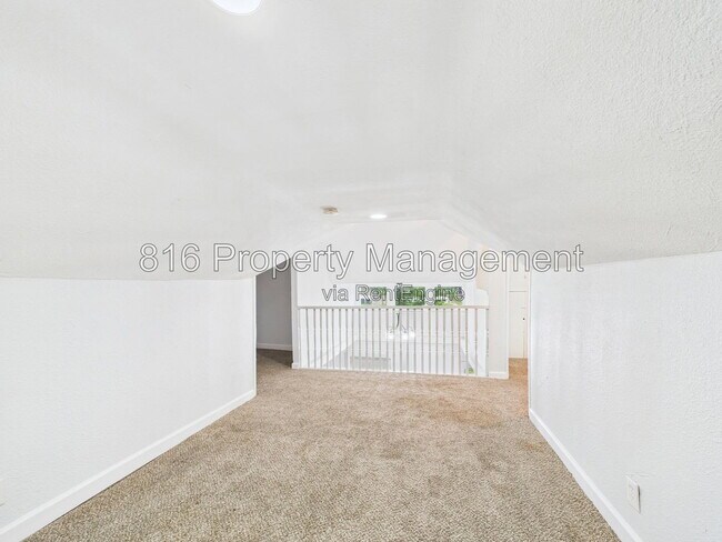 Building Photo - 5611 Olive St
