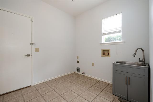 Building Photo - 7601 Mabray Dr