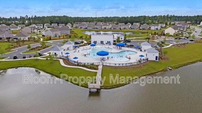 Building Photo - 602 Solar Ct