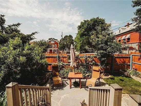 Building Photo - 12 Callender Ave