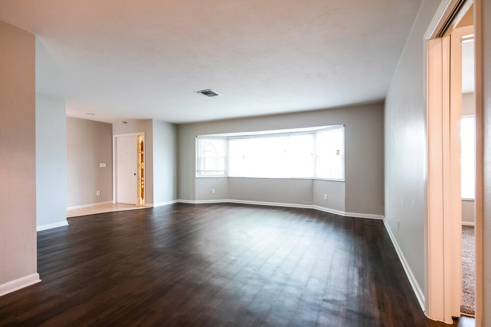 Building Photo - 2261 SE 28th St