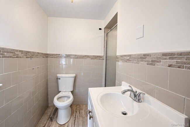 Building Photo - 45 Lynbrook Ave