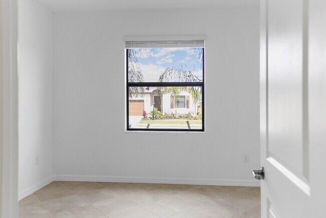 Building Photo - 14848 Portico Blvd