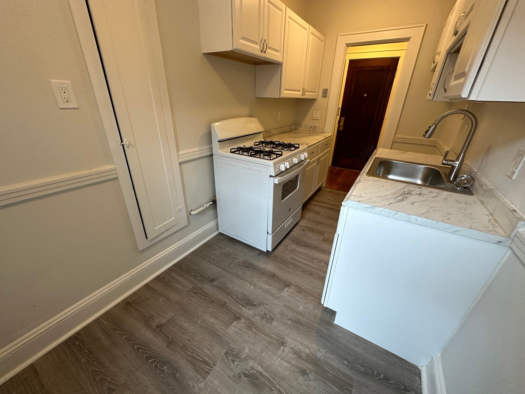 Building Photo - 130 Highland Ave