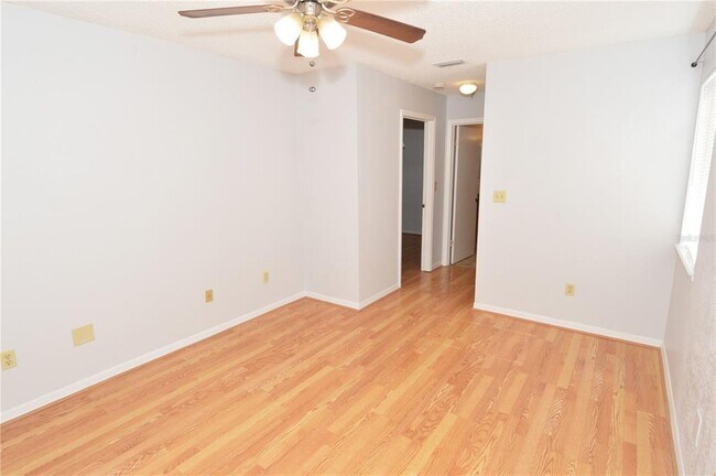 Building Photo - 10263 Gandy Blvd N