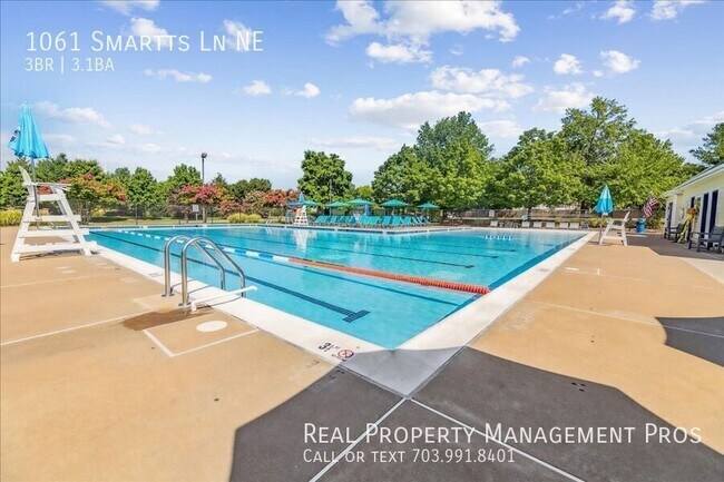 Building Photo - 1061 Smartts Ln NE