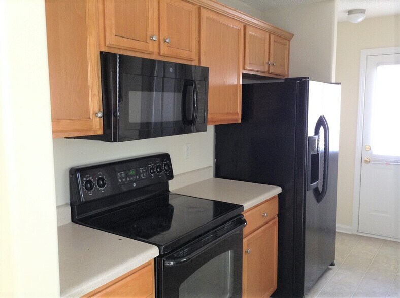 Building Photo - 261 Katydid Dr