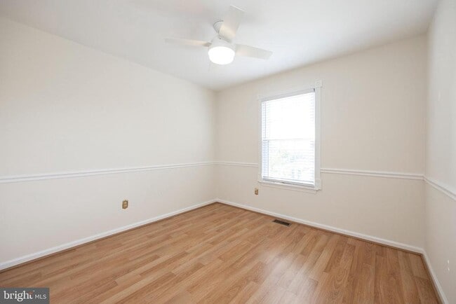 Building Photo - 112 Whistling Swan Ln