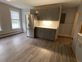 Building Photo - 48 Plank Rd