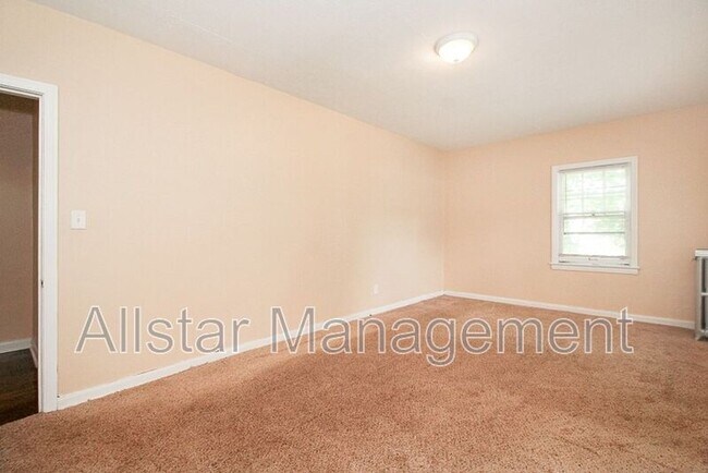 Building Photo - 2100 Cottage Grove Ave