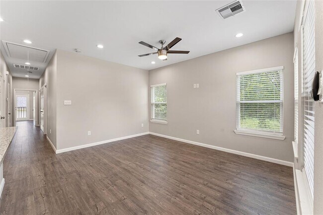 Building Photo - 5307 Groveton St