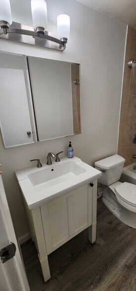 Building Photo - 17301 NE 45th St