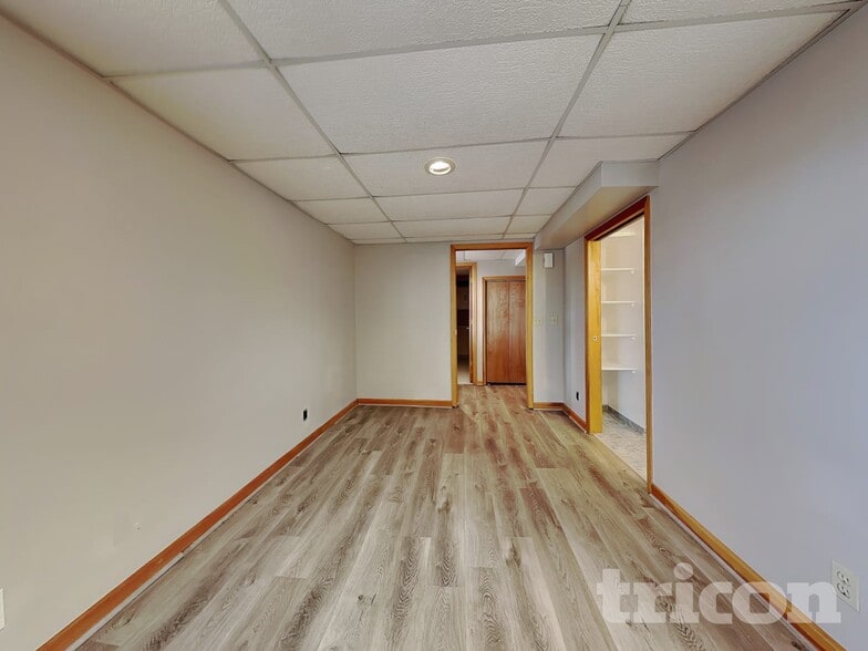 Building Photo - 8495 W 78th Cir