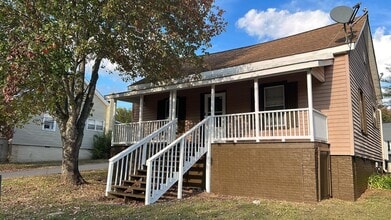 Building Photo - 422 West Ave